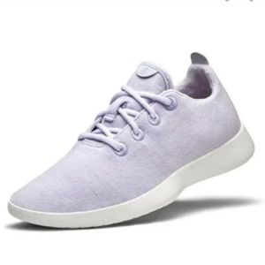 Lavender Allbirds — limited edition sold out color! Size 9. Good condition.